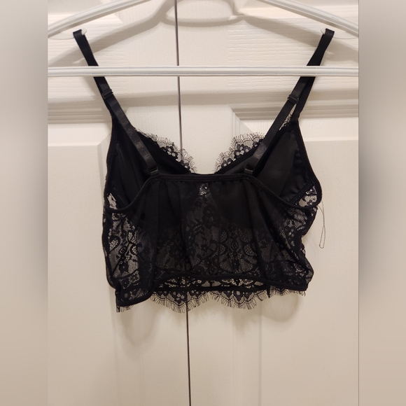 Cropped Tank - Picture 2 of 3